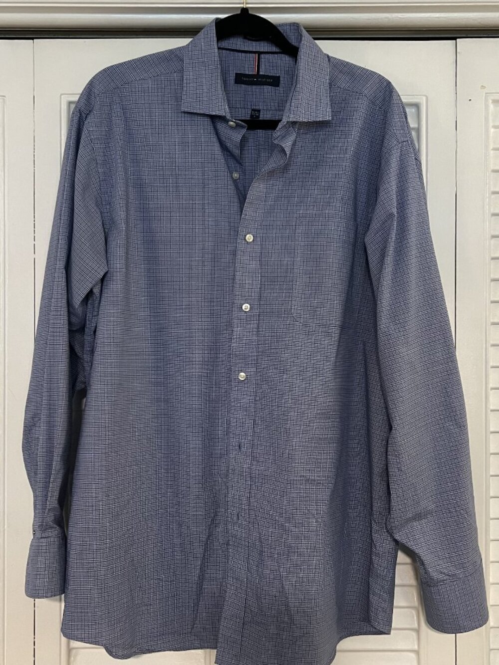 Tommy Hilfiger Regular Fit Non-Iron Blue Dress Shirt (L) 16.5 34/35